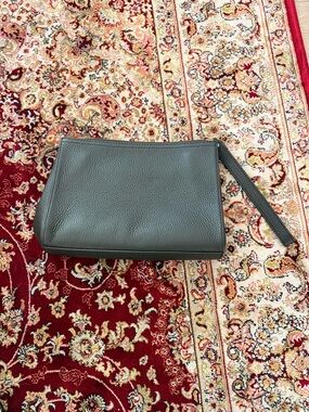 Cuyana Textured Leather Wristlet / Clutch